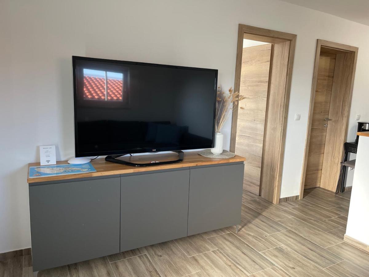 Apartment Lipa Вир Екстер'єр фото